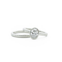 Load image into Gallery viewer, Oval diamond and platinum ring with slender bands, Oval Pacific Ring