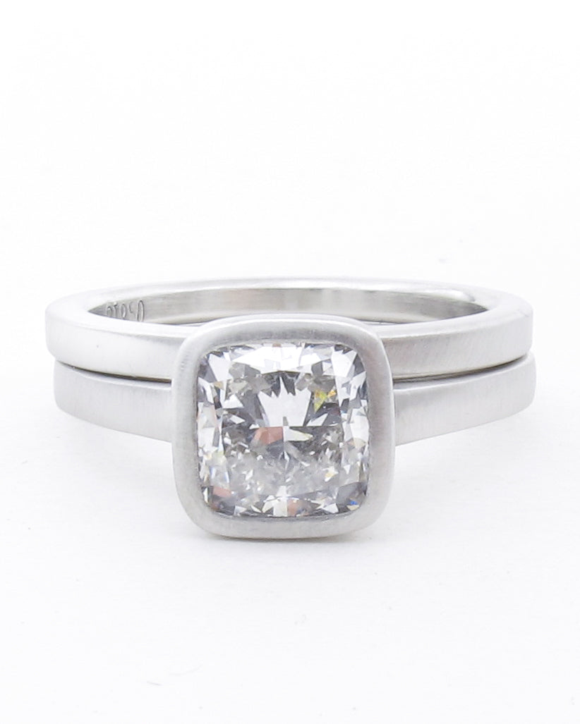 Center Bezel Ring Squared Set