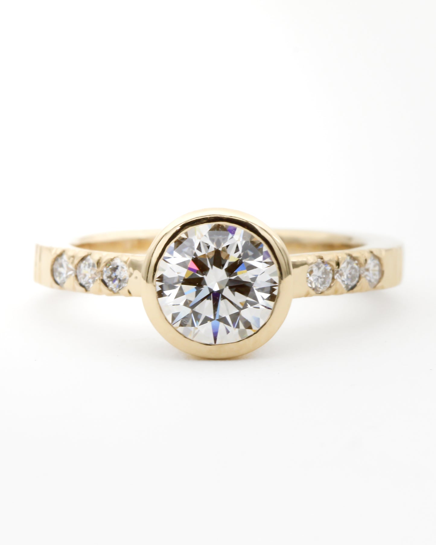 Center Bezel Accented
