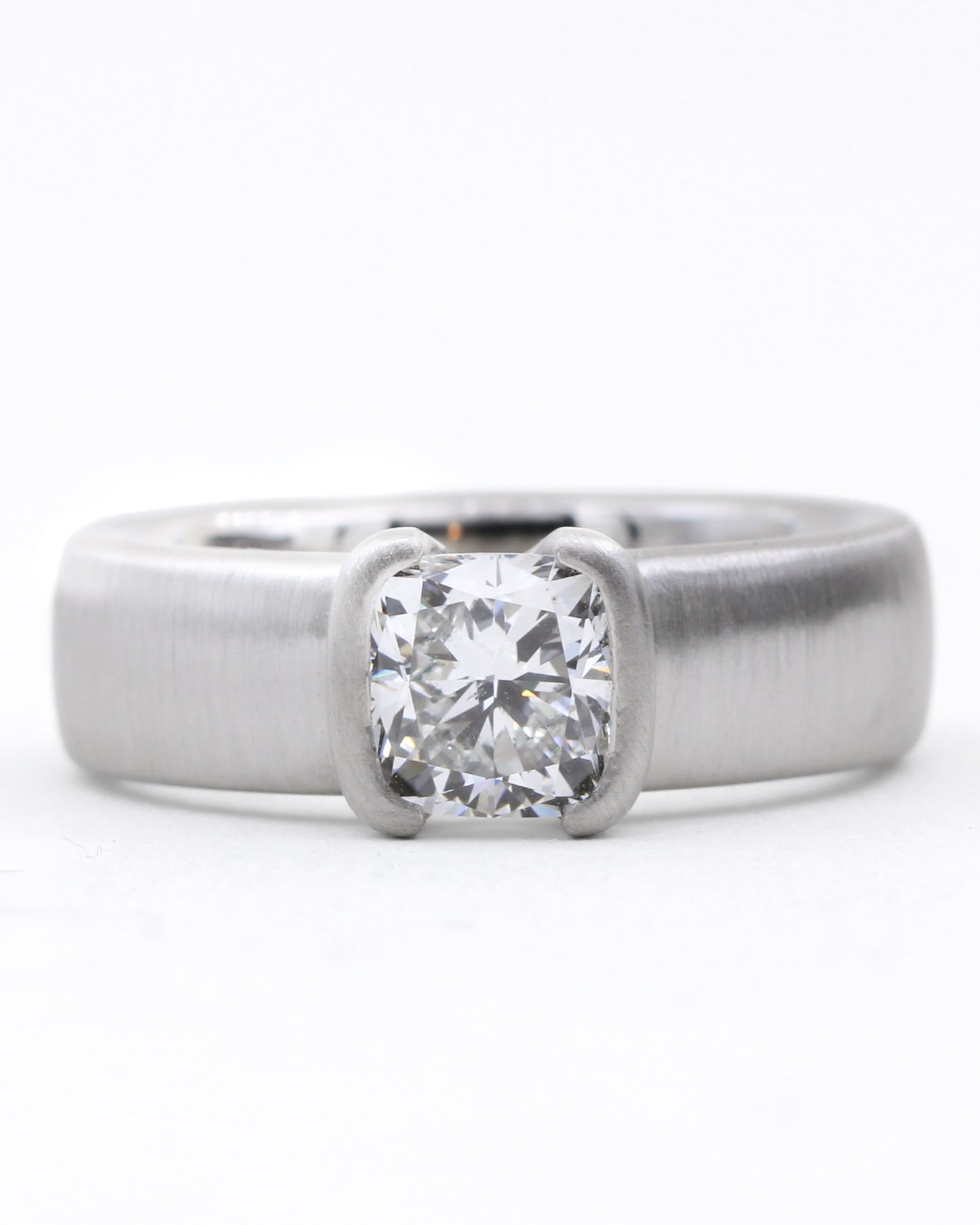 Form Half Bezel Ring