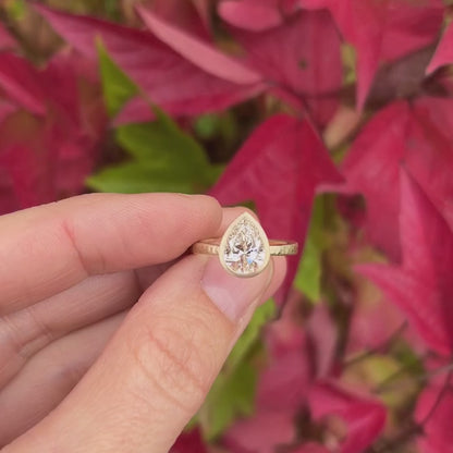 Pear Cut Semi-Mount with delicate tapered band