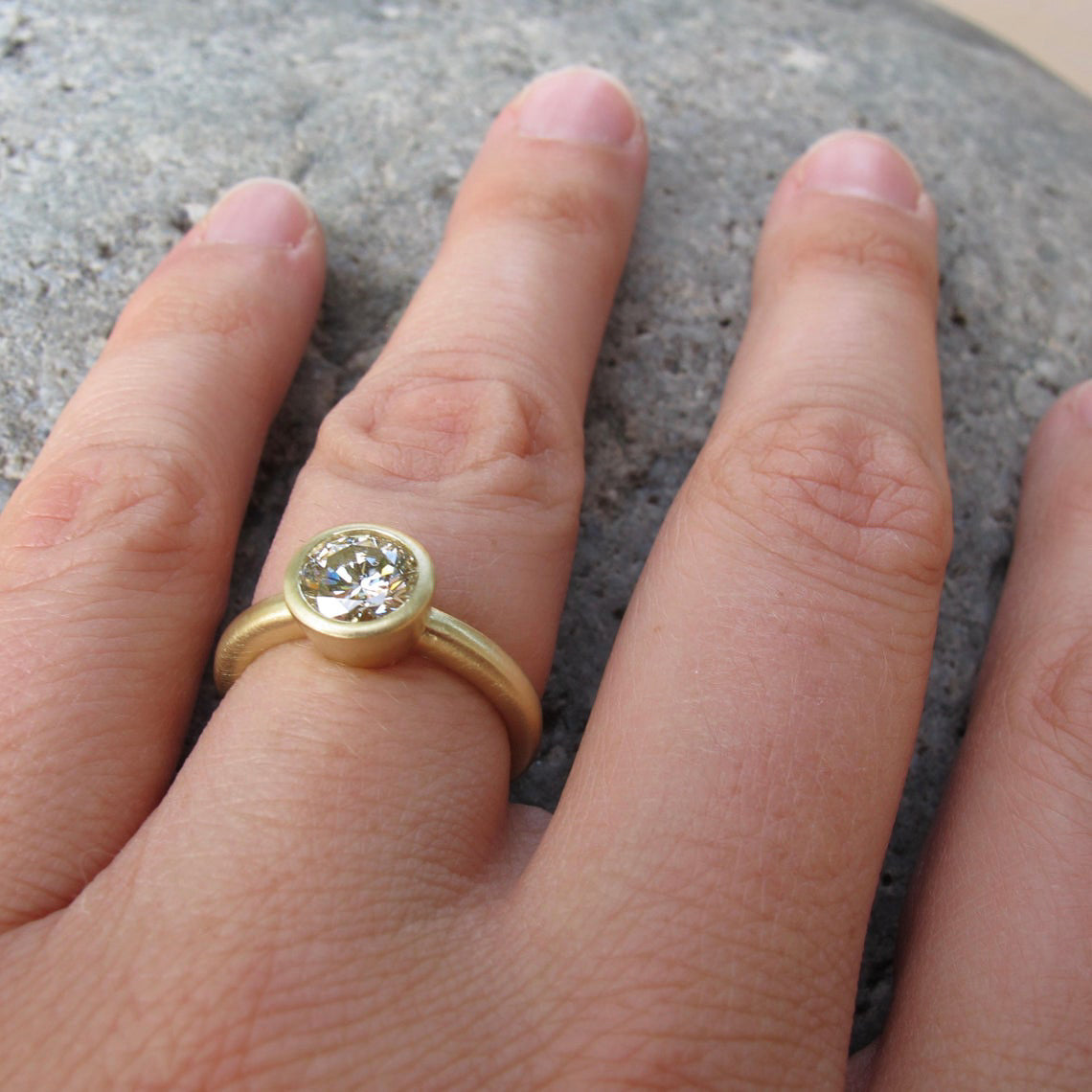 Super Low Profile Bezel Solitaire Setting Semi-Mount