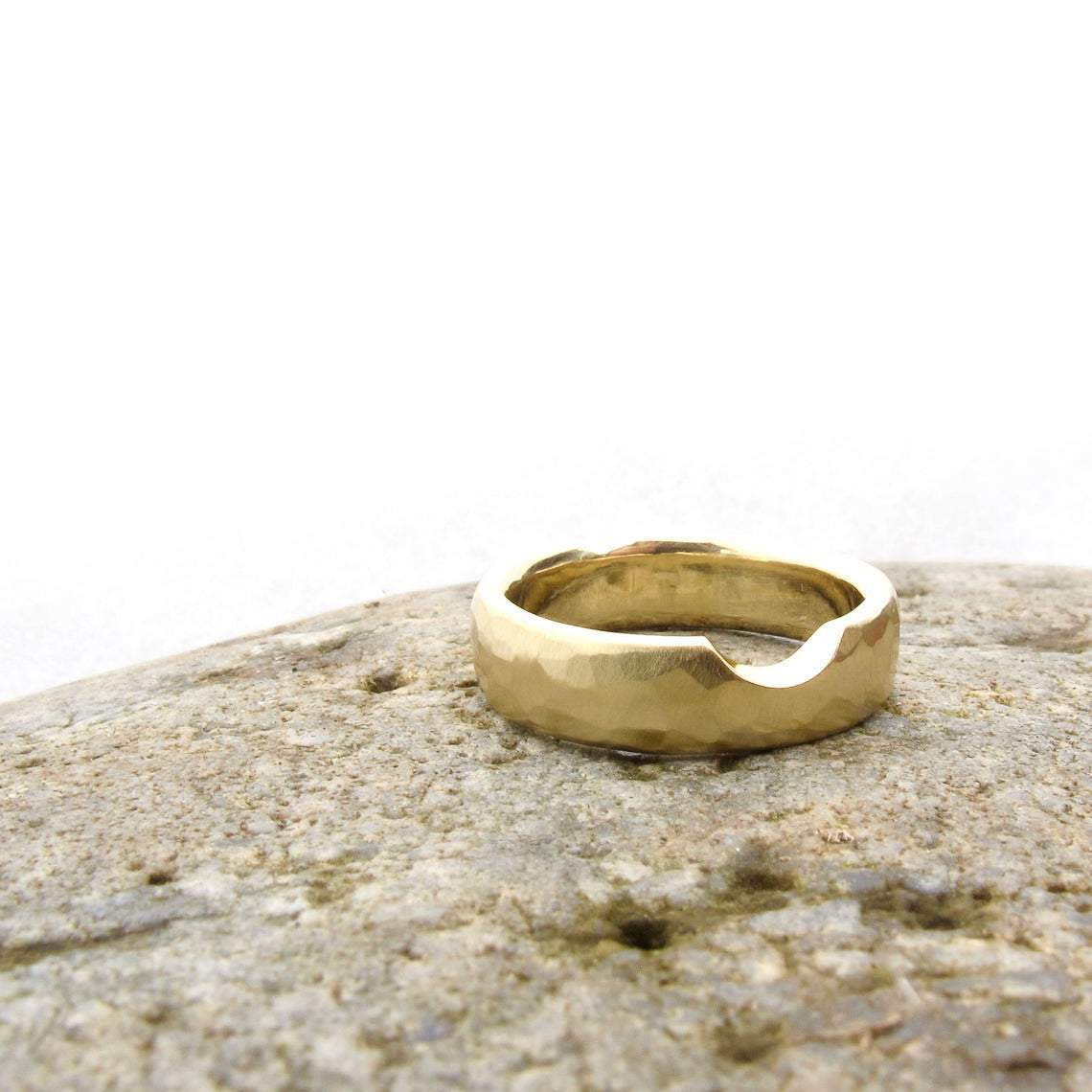 Super Low Profile Bezel Solitaire Setting Semi-Mount