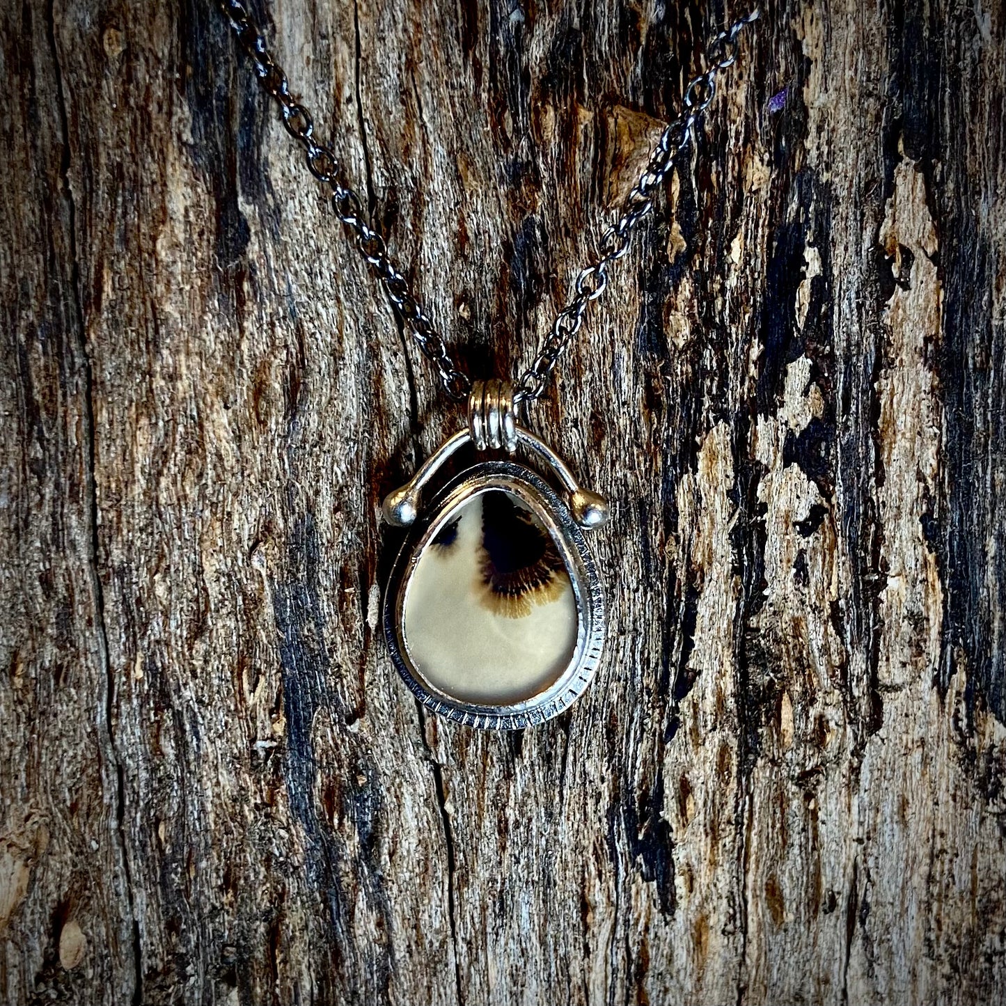 Dendritic agate pendant