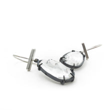Load image into Gallery viewer, Rock crystal claw earrings